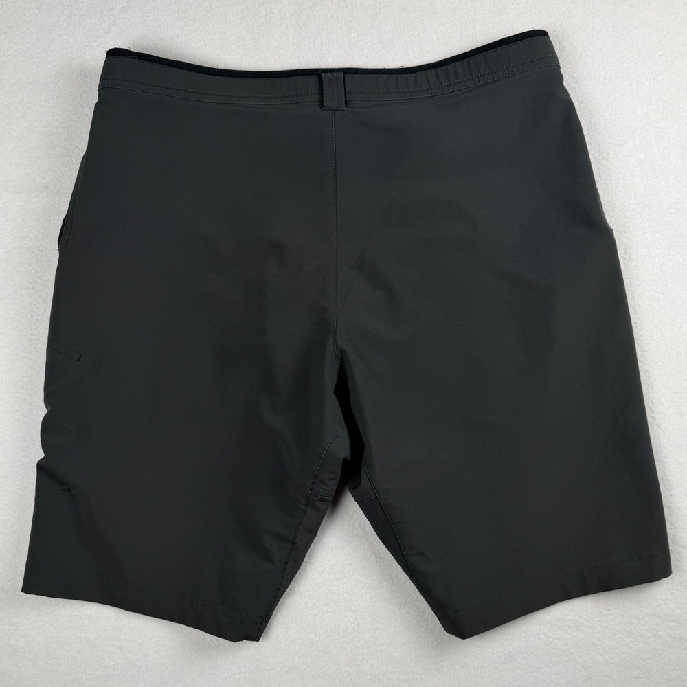 REI Men's Belted Outdoor Shorts Dark Gray Medium?‎ - Picture 6 of 10